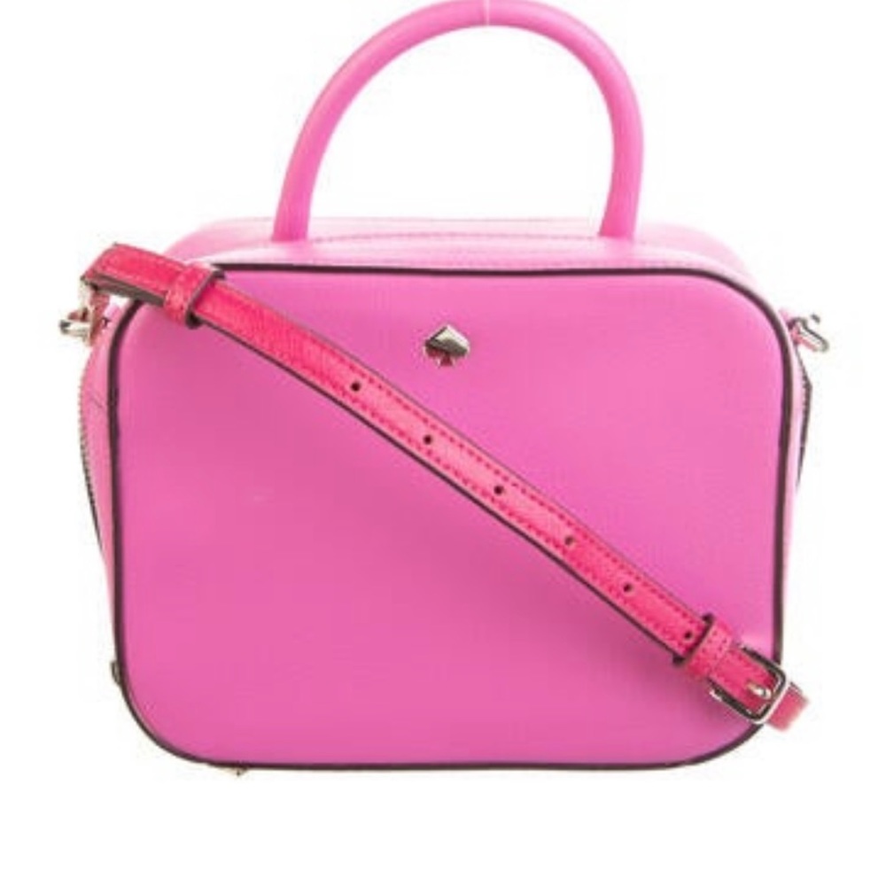 •   Kate Spade Cross body
•   Pink 
•   Gold-Tone 
•   Adjustable Shoulder Strap